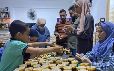 كليجة عيد.. مبادرة في الرقة لتوزيع حلوى العيد على الأطفال